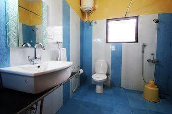 Porcupine Castle Hotel Polibetta Ngoại thất bức ảnh