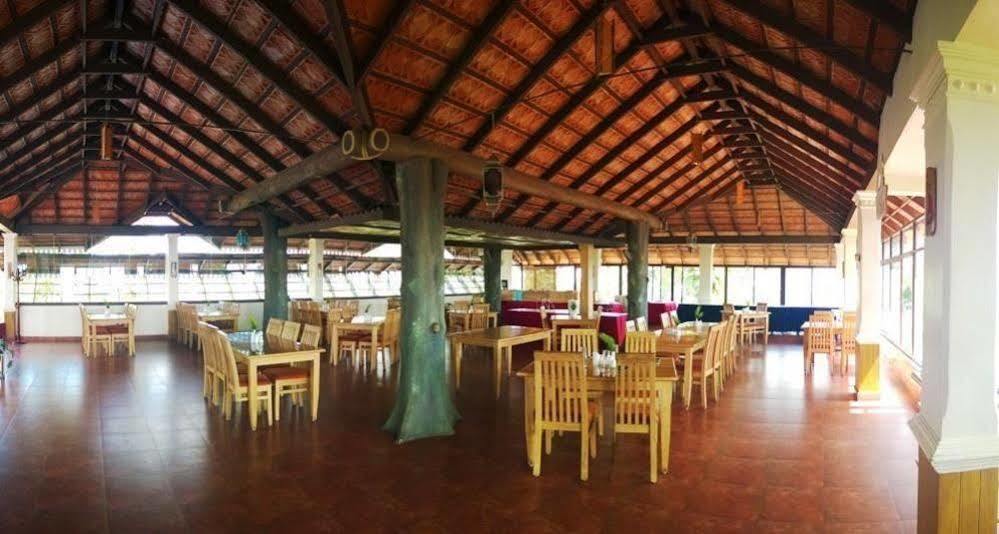 Porcupine Castle Hotel Polibetta Ngoại thất bức ảnh