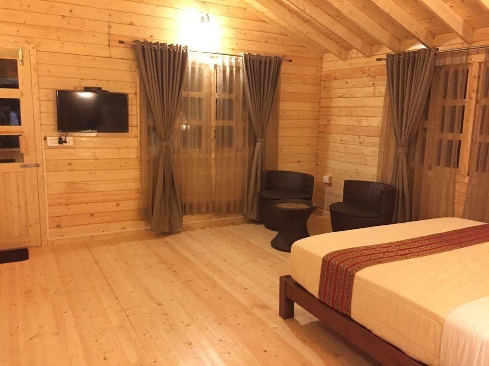 Porcupine Castle Hotel Polibetta Ngoại thất bức ảnh